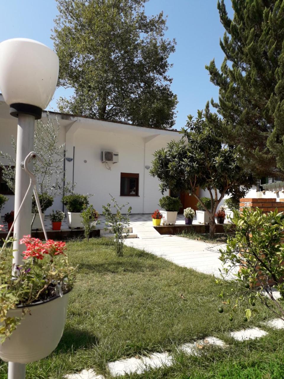 Villa Juri Garden Berat Exterior foto